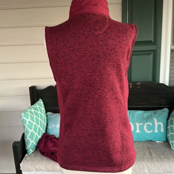 G. H. Bass & Co women’s fleece vest size S - Picture 7 of 14